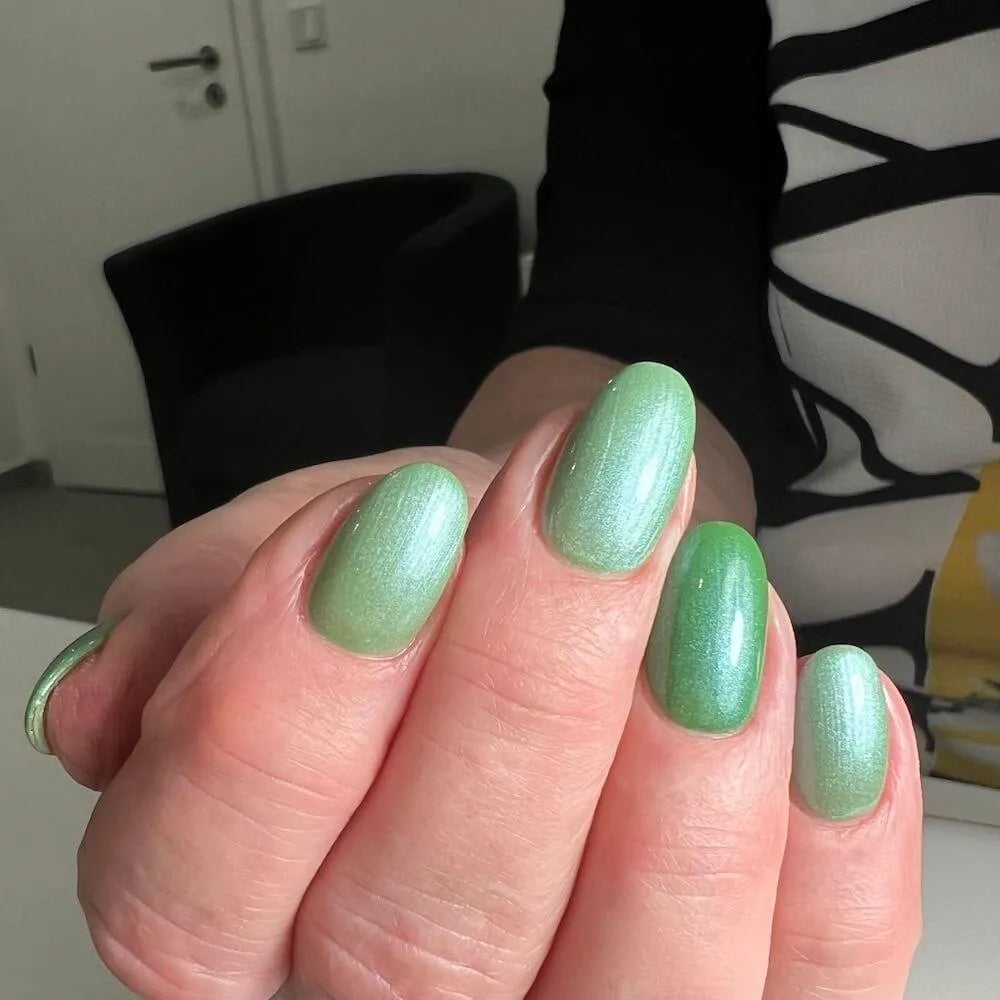 #P-61Mother of Pearl EFFEKT Color Gel 5ml Grün - MSE - The Beauty Company